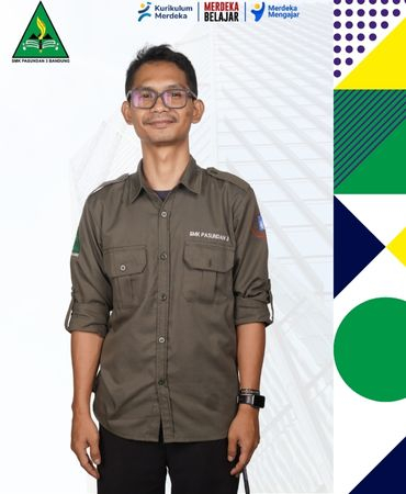 Haris Abdurrahman, S.Ds.